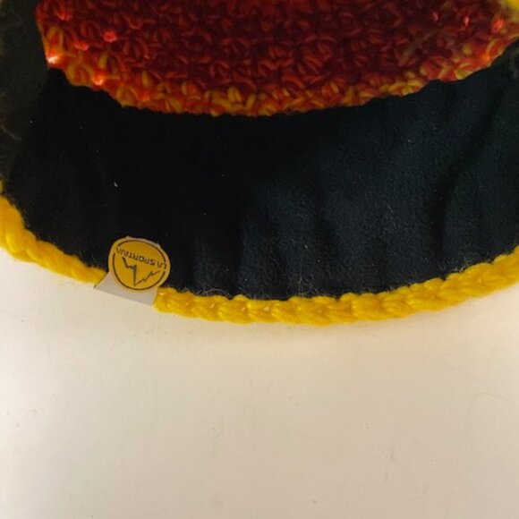 La Sportiva TERRY Pom-Pom Winter Hat - Picture 3 of 8
